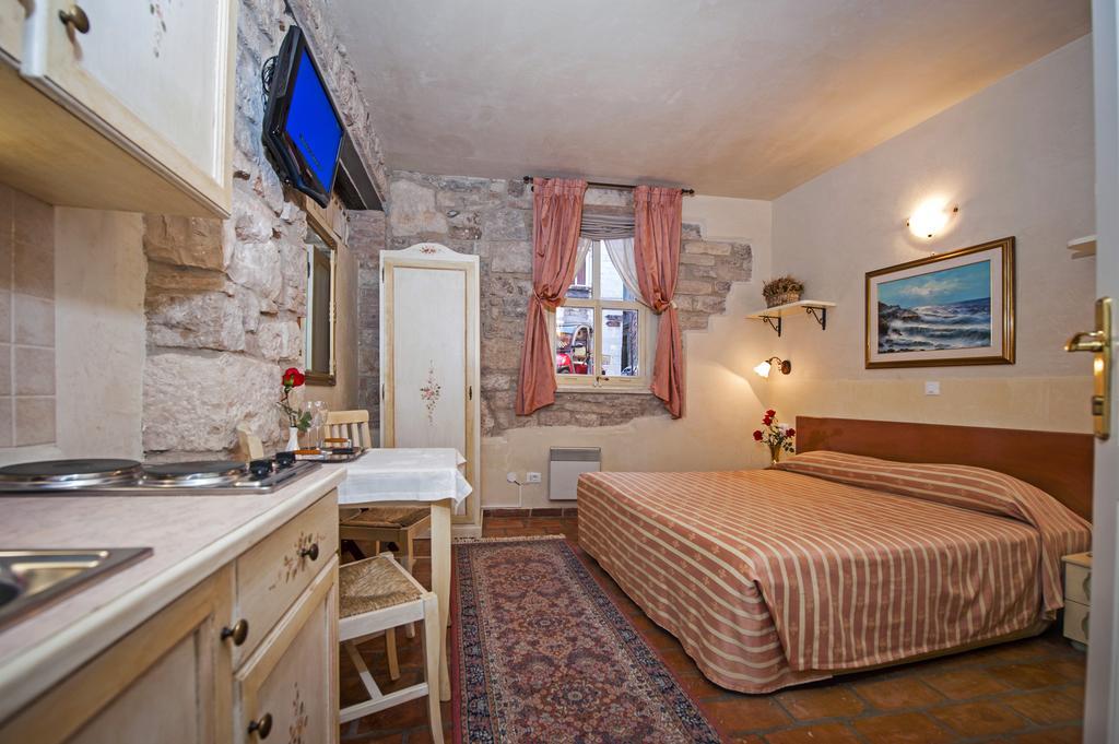 Residence Marco Polo Centro Storico Rovinj Exterior foto